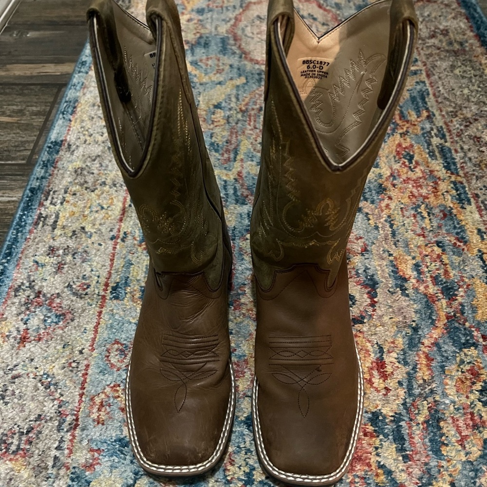 Ariat boy boots